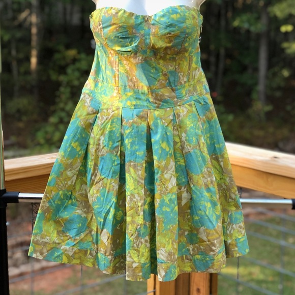 Jessica Simpson Dresses & Skirts - Jessica Simpson Strapless Floral Mini-Dress Sz L